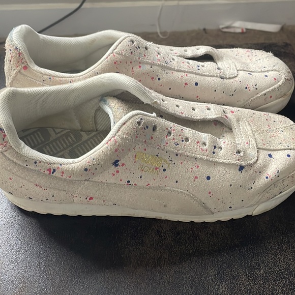 Puma shoes - Picture 2 of 5